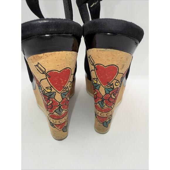 GUCCI READ **Black Suede SlingBack Cork Tattoo Wedge Platform Heel Sandals Sz 8 - Picture 12 of 14